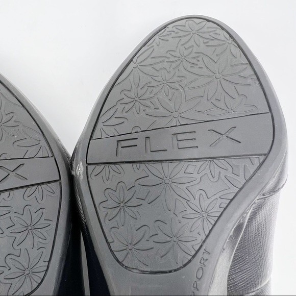 6W 6 WIDE WIDTH Life Stride Womens Dreams Black Wedges Pumps Heels Shoes - Picture 12 of 15